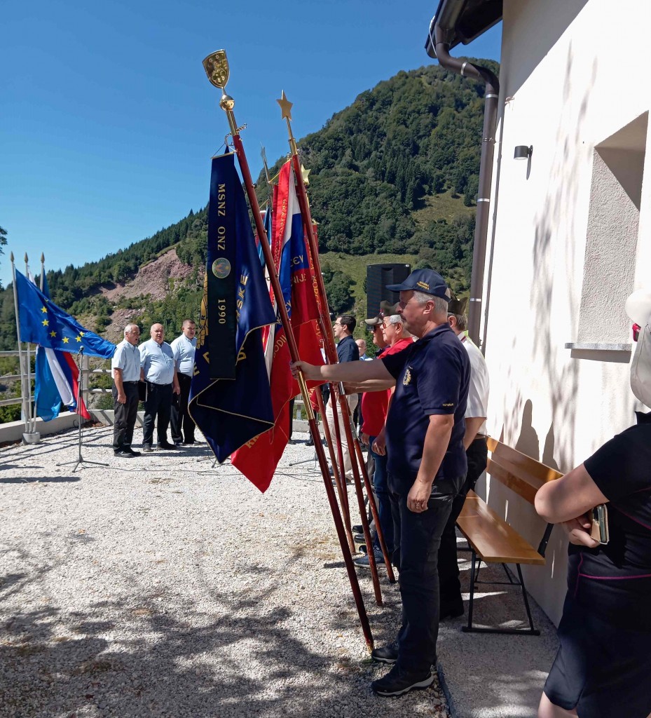 Krn - svečanost na padle in ponesrečena v pogorju