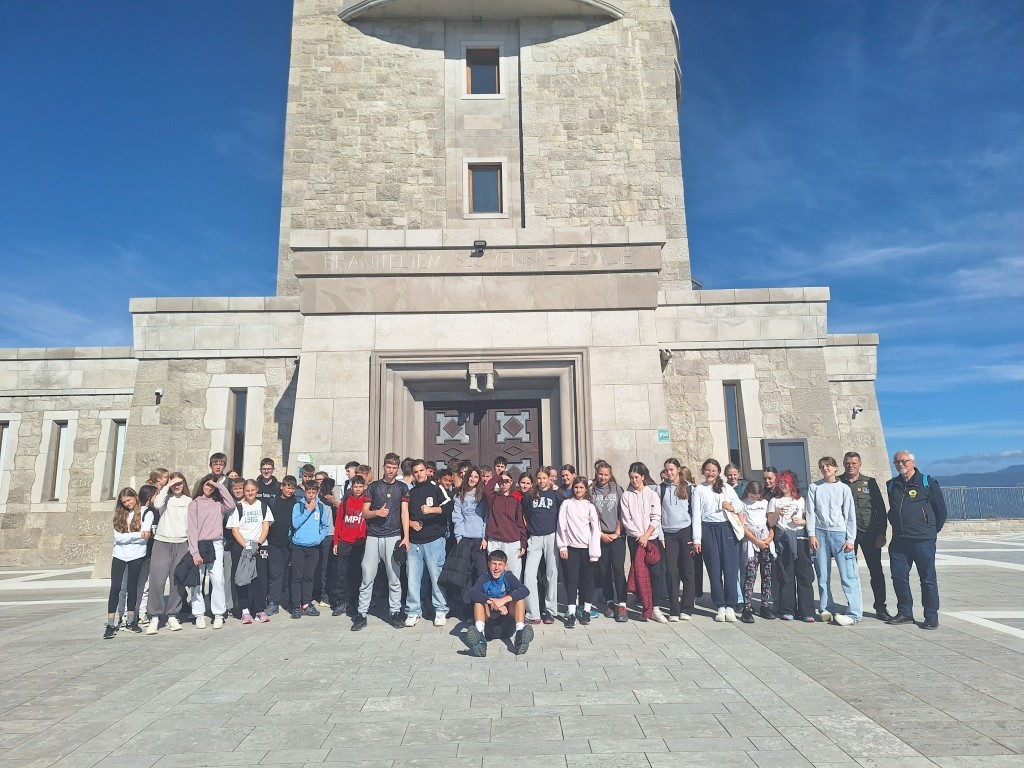 Ekskurzija osnovnošolcev iz Tolmina  na Cerje