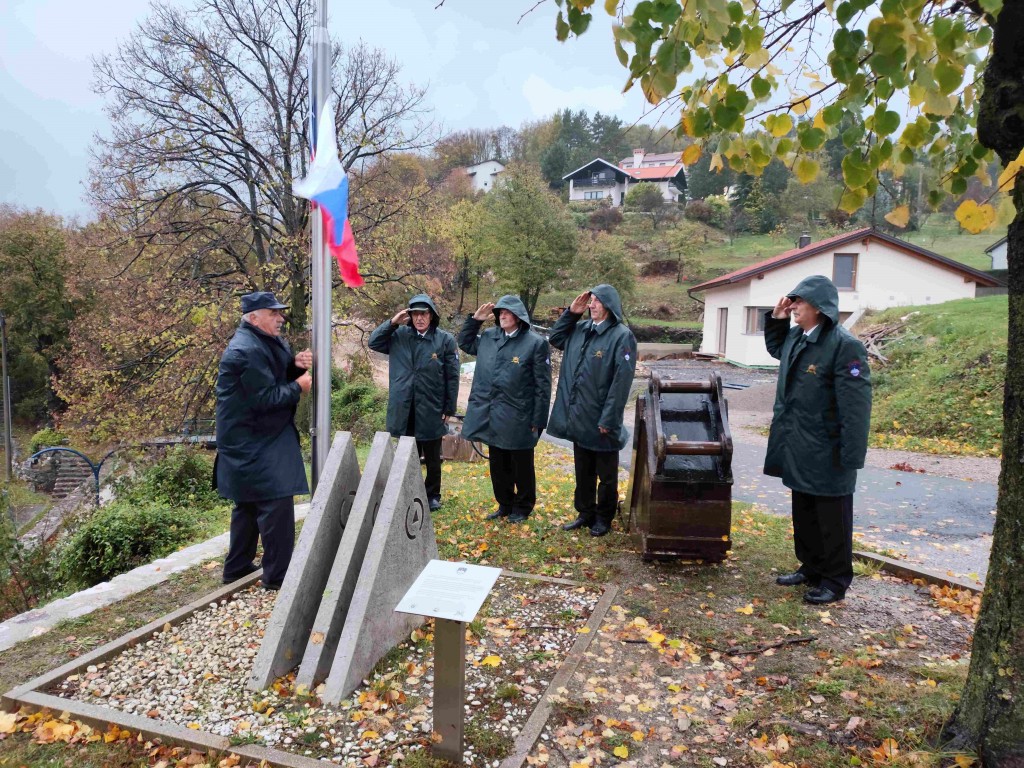 Dan suverenosti - dvig slovenskih zastav